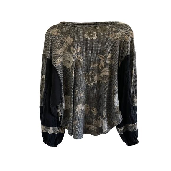 Free People Black Floral Waffle Knit Top XS Boho Streetwear Slouchy Long Sleeve - Picture 8 of 8